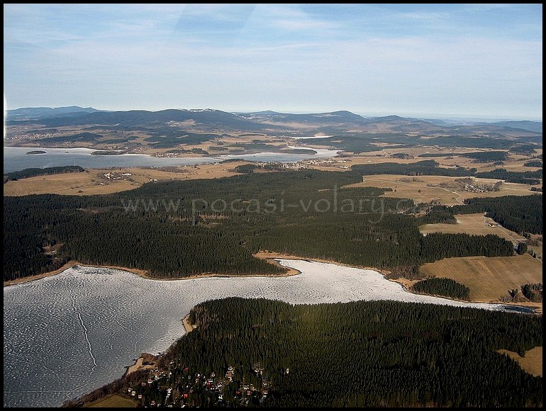 Lipensk� p�ehrada u �ern� v Po�umav�